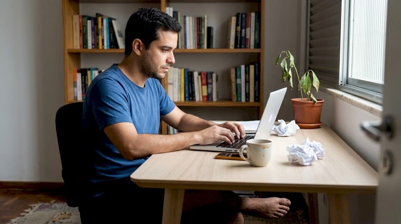 Infoprodutos: como monetizar conhecimento com e-books e cursos